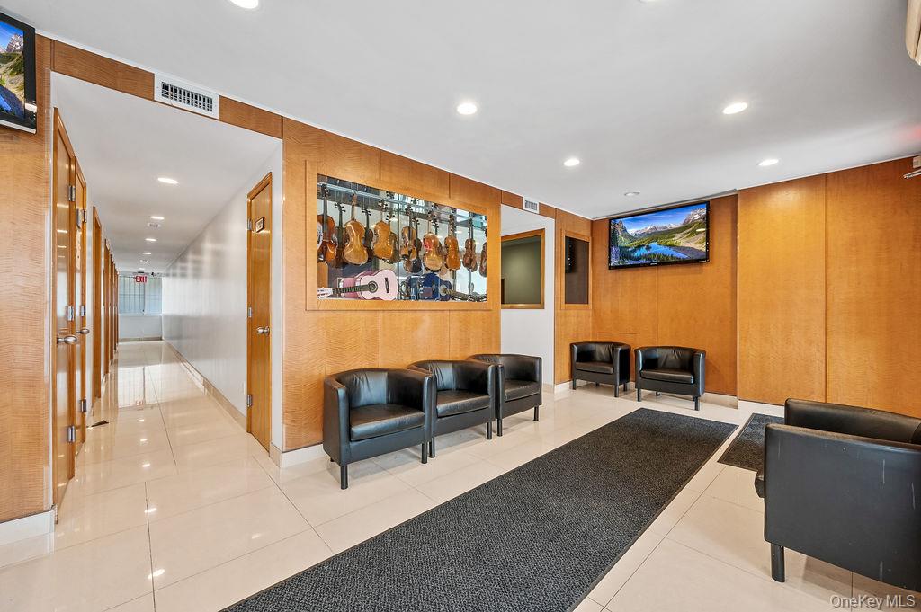 43-07 162nd Street Flushing Flushing, NY 11358