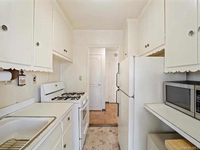 3131 Grand Concourse 8-H Bronx, NY 10468