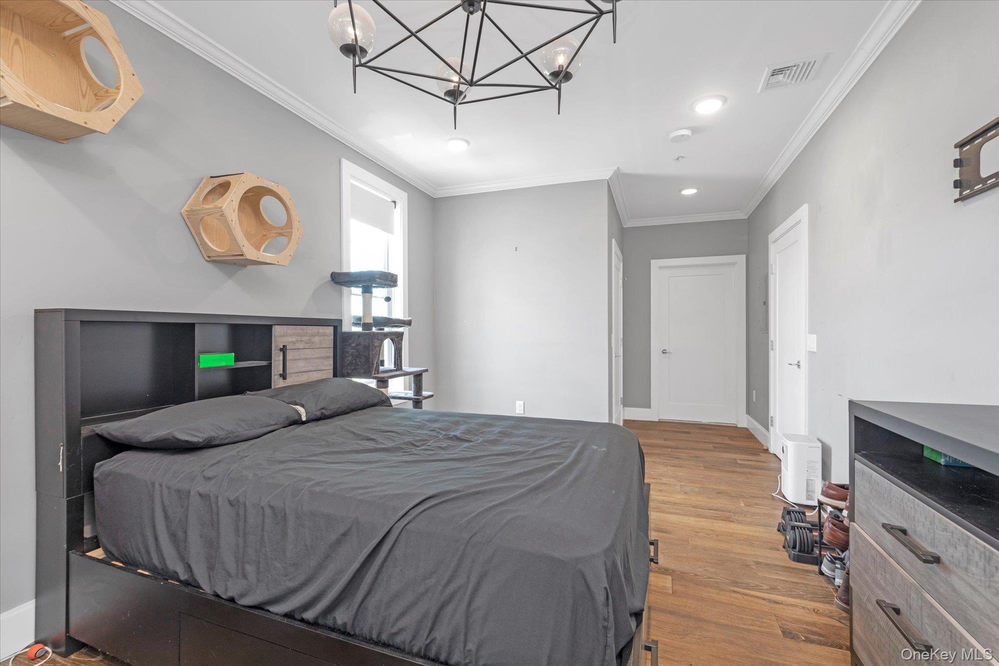 214 Marina Pointe Drive 214 East Rockaway, NY 11518