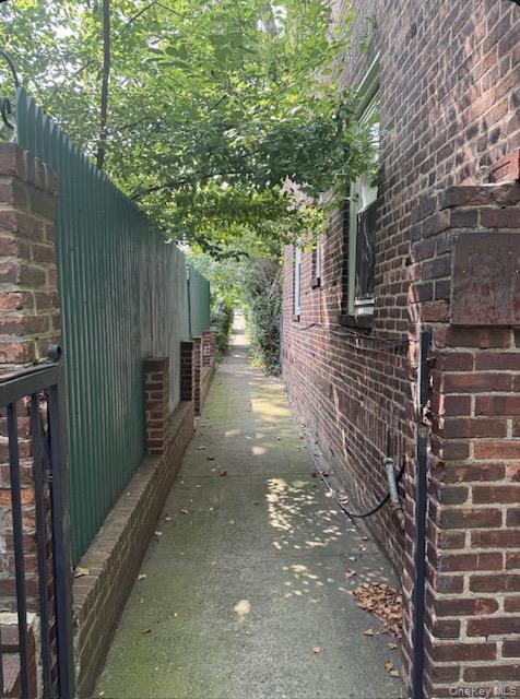 4030 44th Street Sunnyside Sunnyside, NY 11104