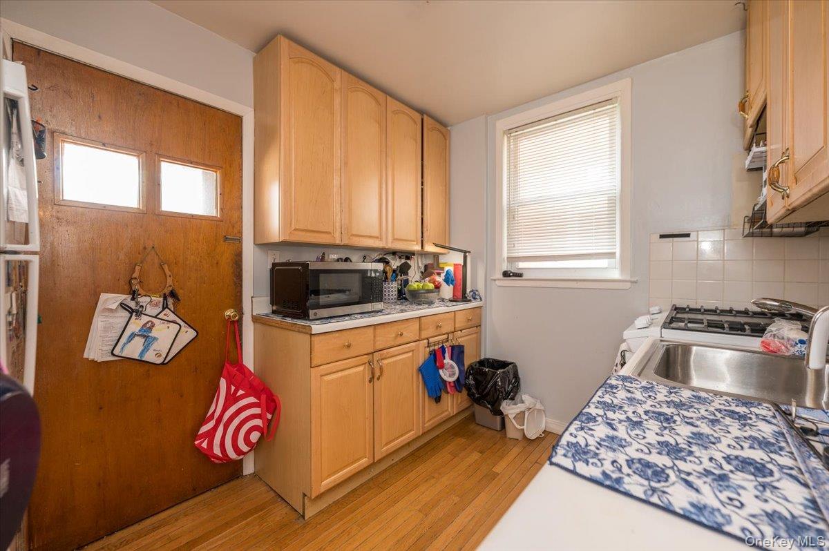 2882 Miles Avenue Bronx, NY 10465