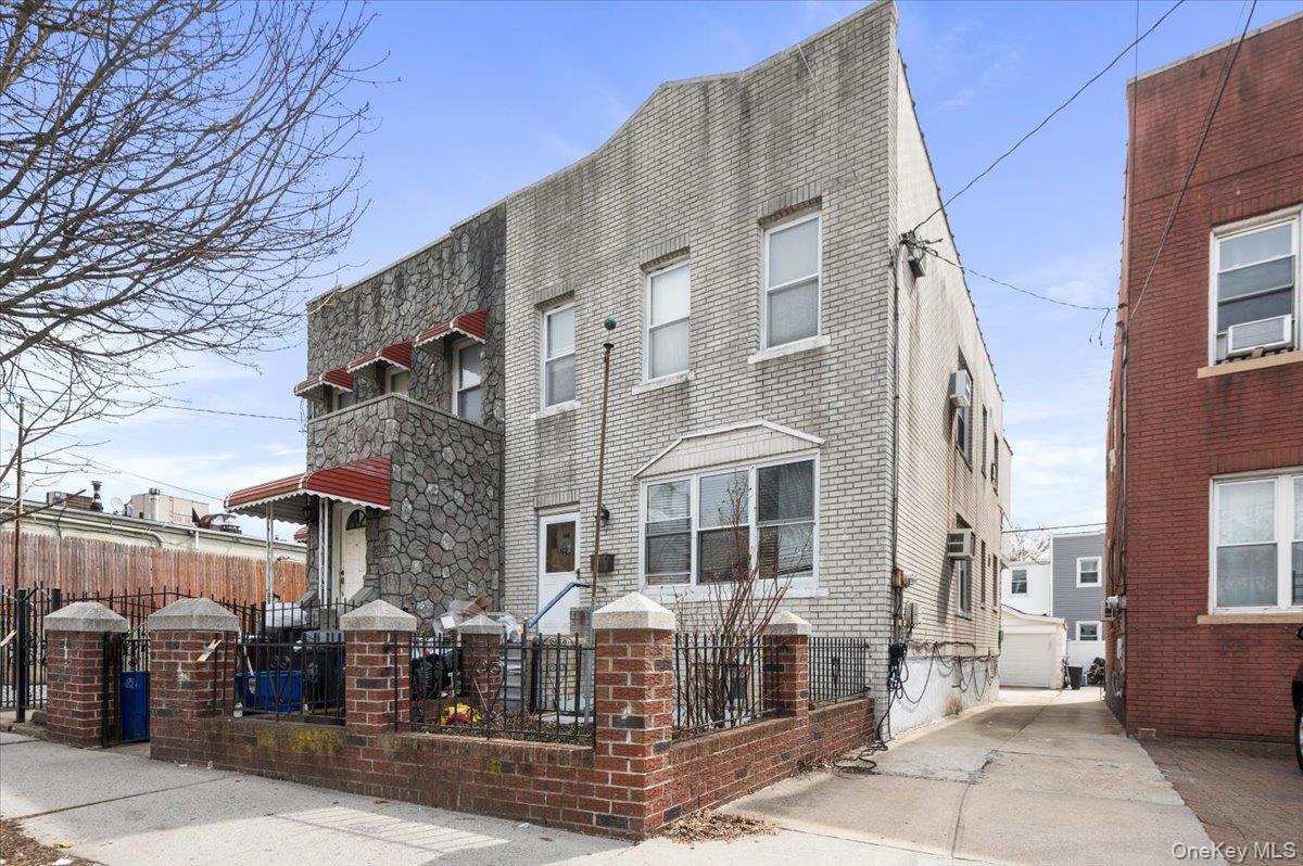 2882 Miles Avenue Bronx, NY 10465