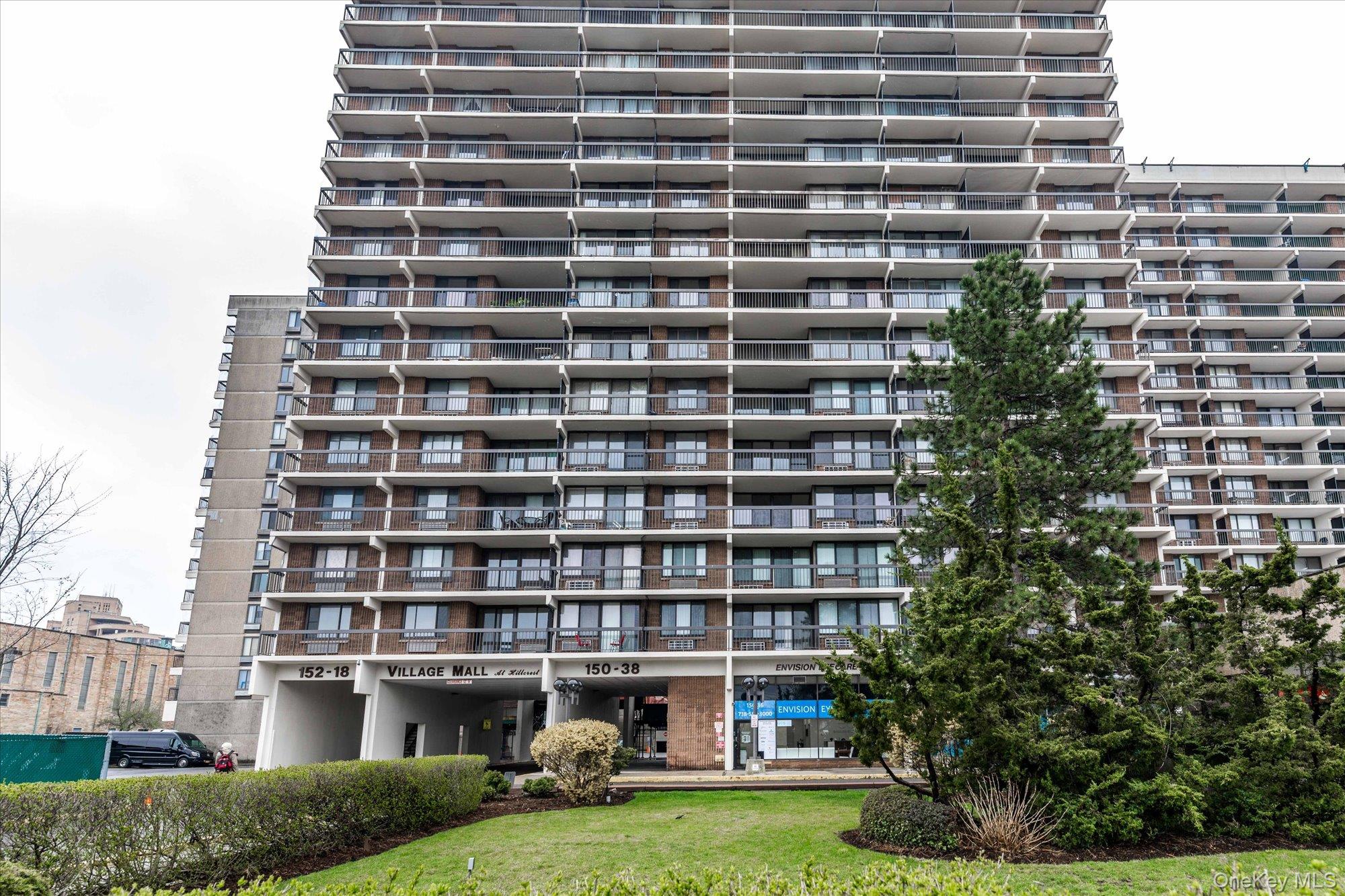 15038 Union Turnpike, Apt 2-H, Flushing, NY 11367