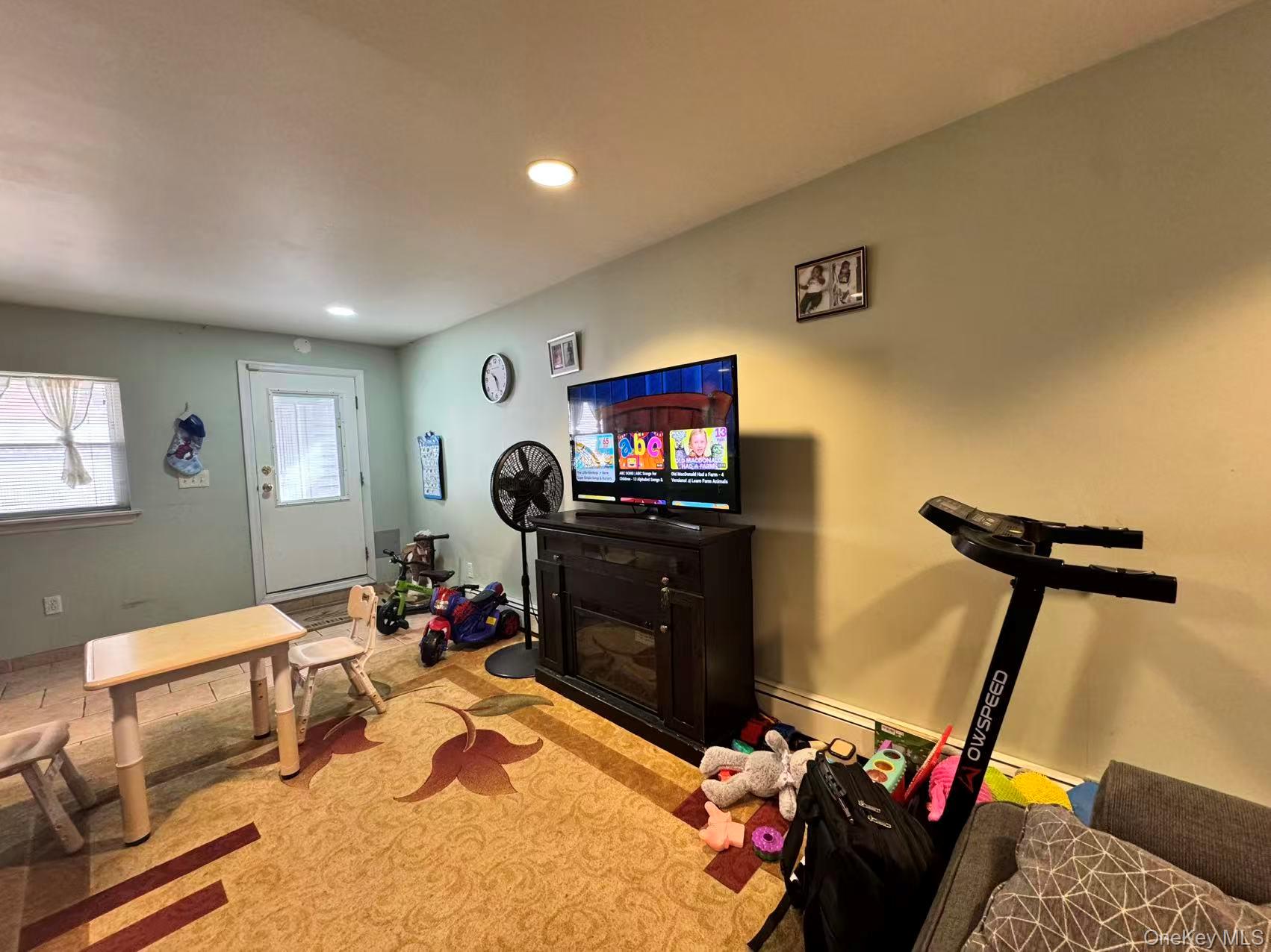 1374 Gillespie Avenue Bronx, NY 10461