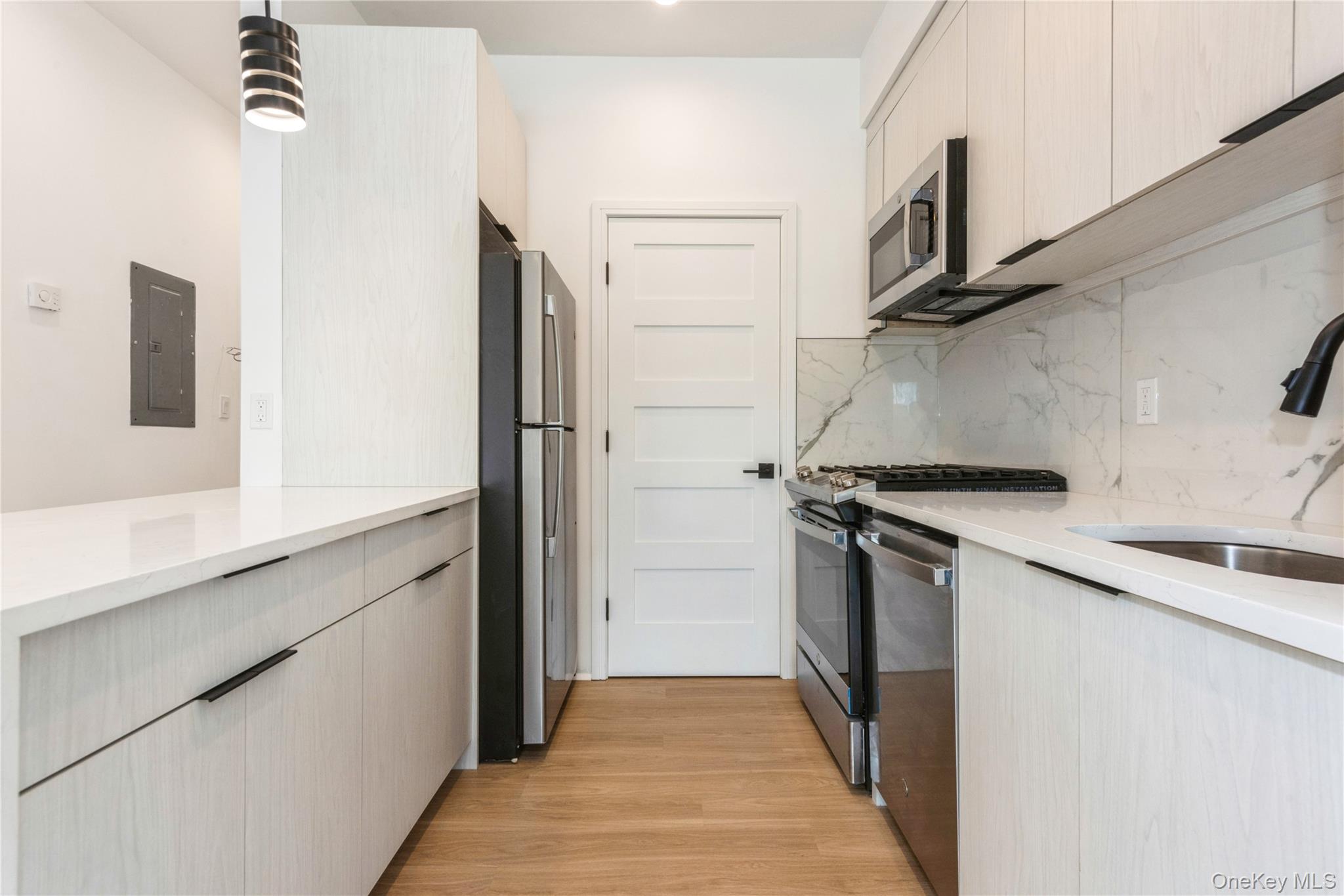 418 Atlantic Avenue 206 Oceanside Oceanside, NY 11572