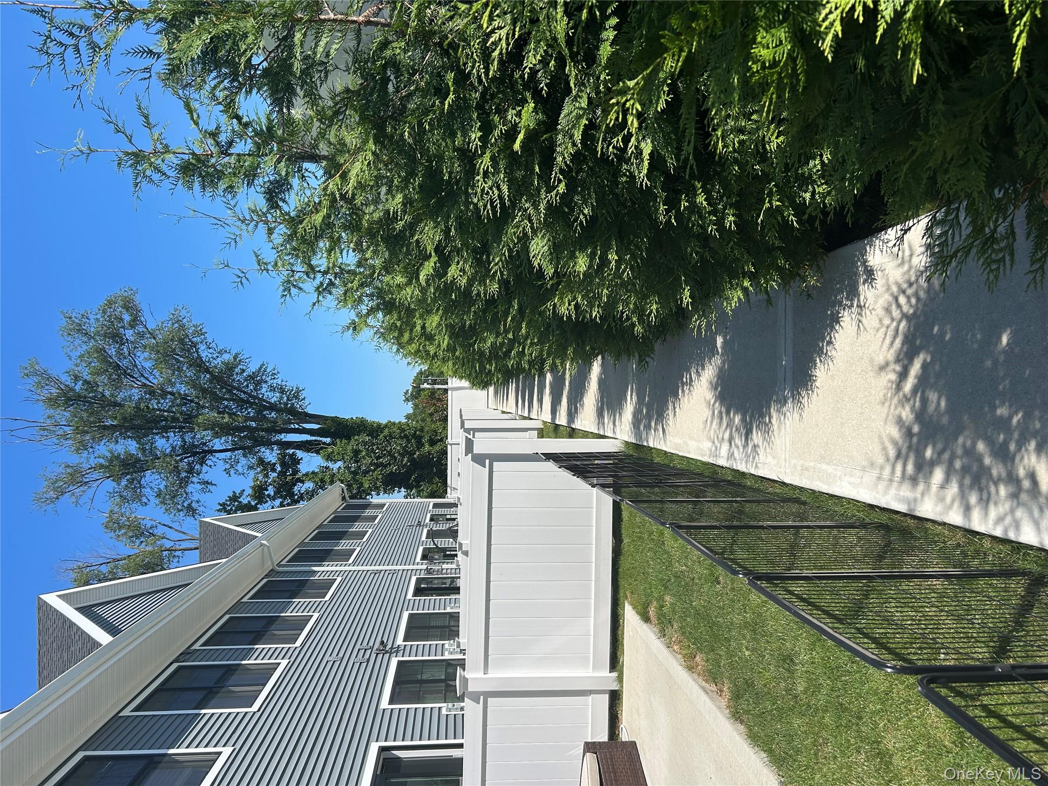 418 Atlantic Avenue 206 Oceanside Oceanside, NY 11572