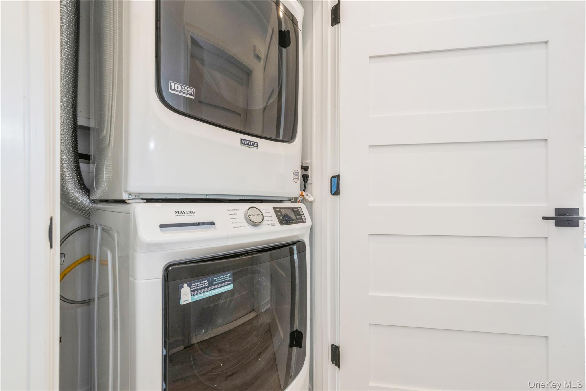 418 Atlantic Avenue 206 Oceanside Oceanside, NY 11572