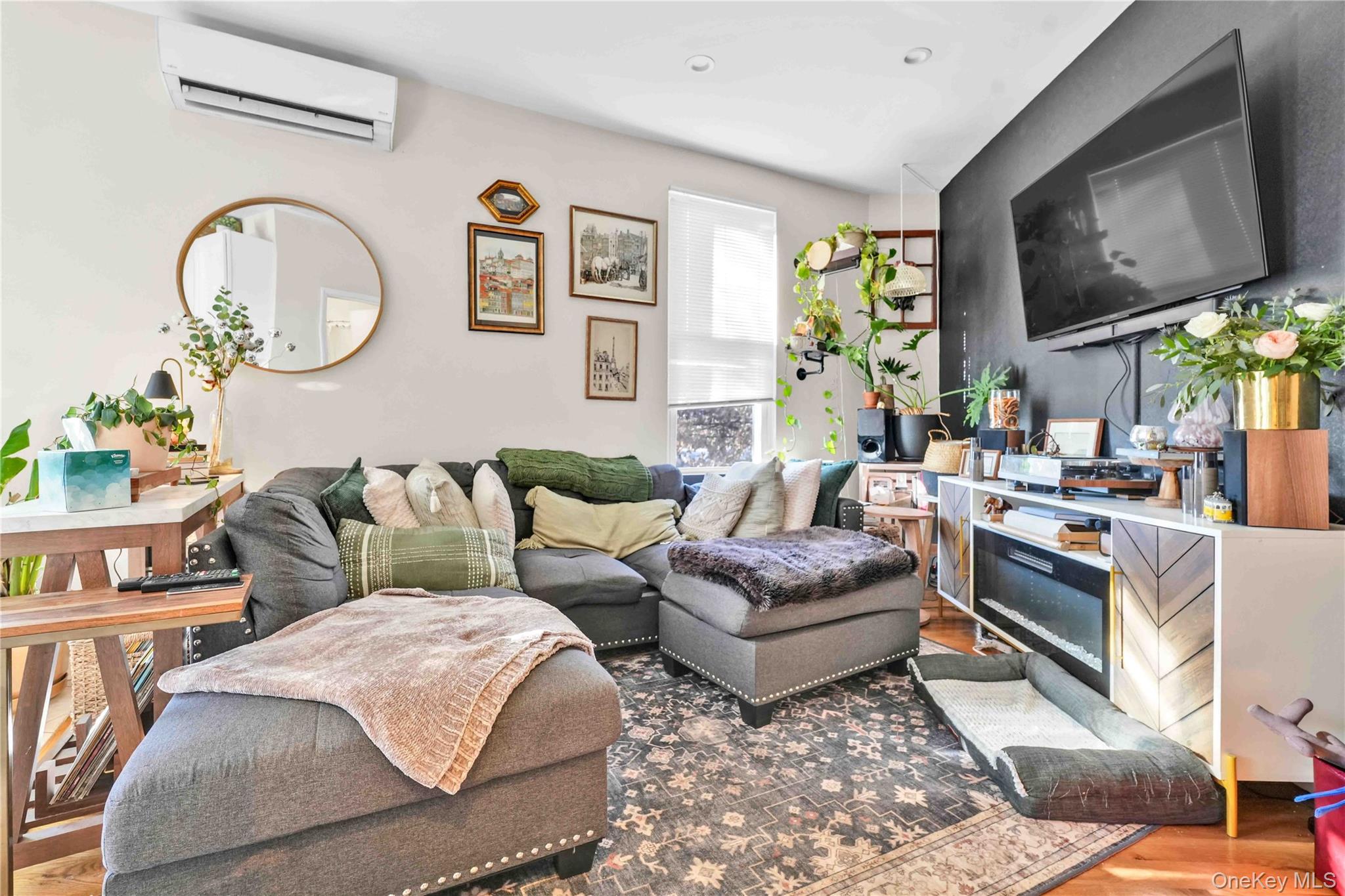 2255 48th Street Astoria Astoria, NY 11105