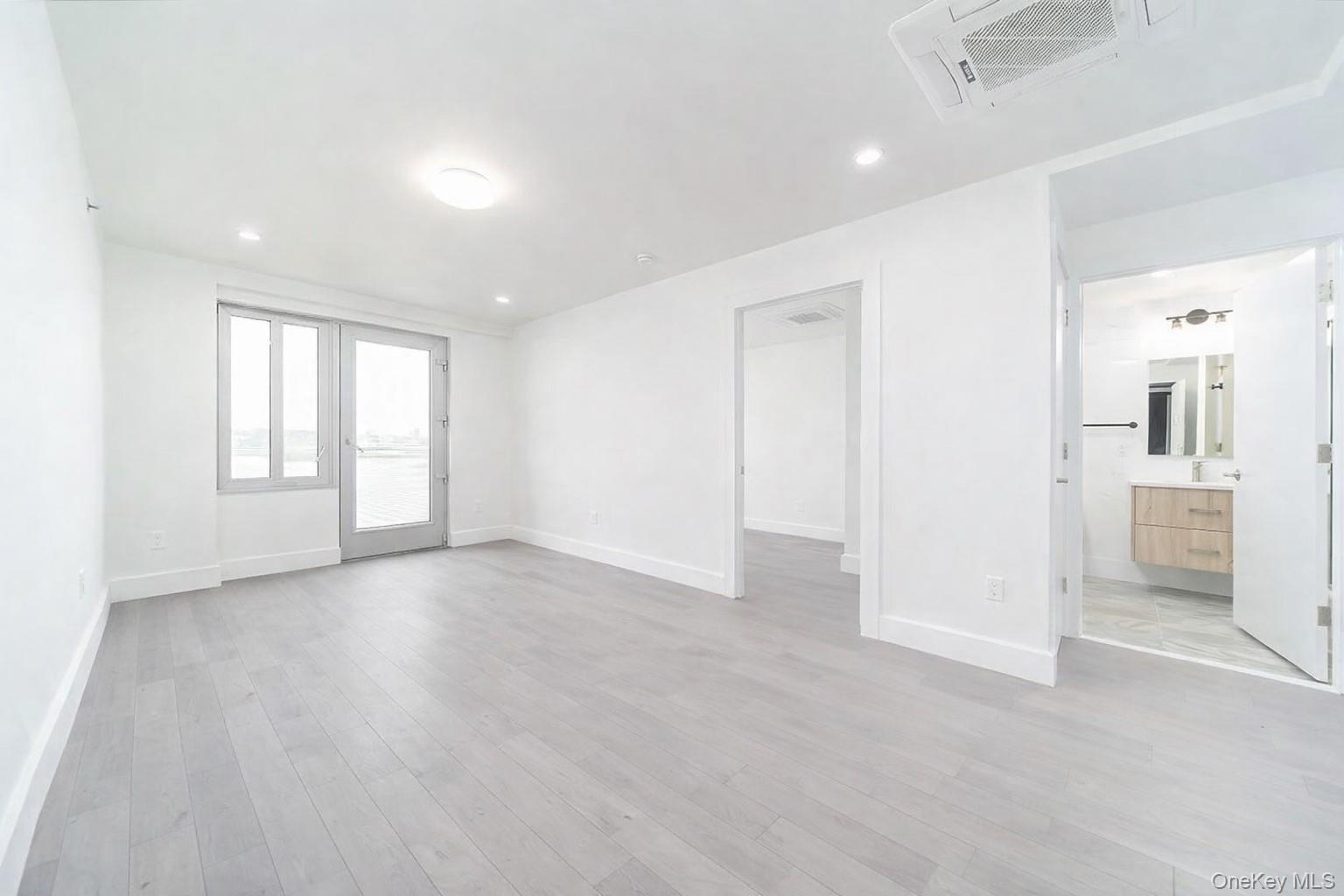 131-19 Fowler Avenue, Apt 4-A, Flushing, NY 11355