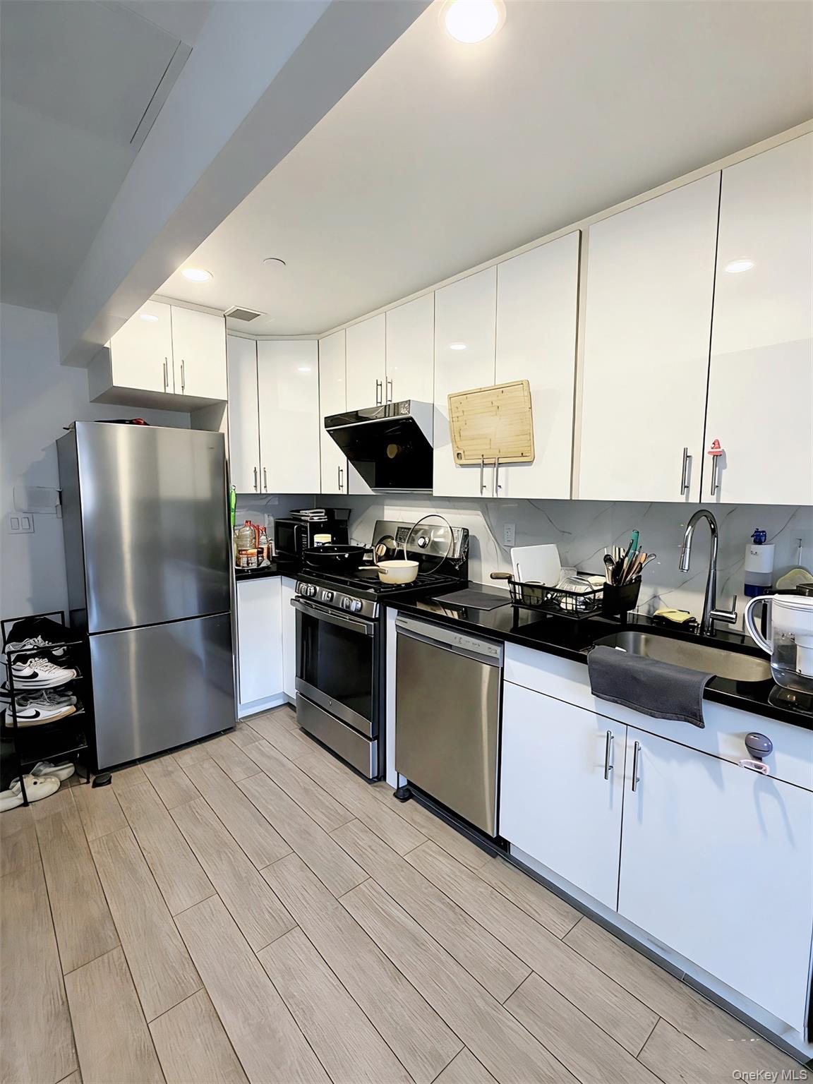 14427 Sanford Avenue, Apt 2-P, Flushing, NY 11355