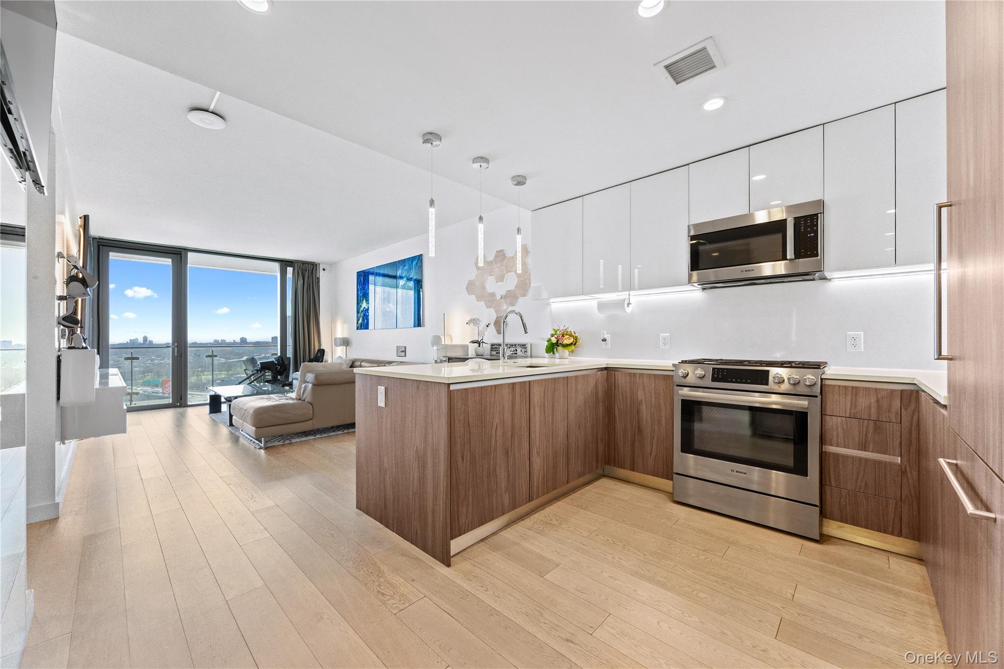 13101 40th Road, Apt PH3T, Flushing, NY 11354