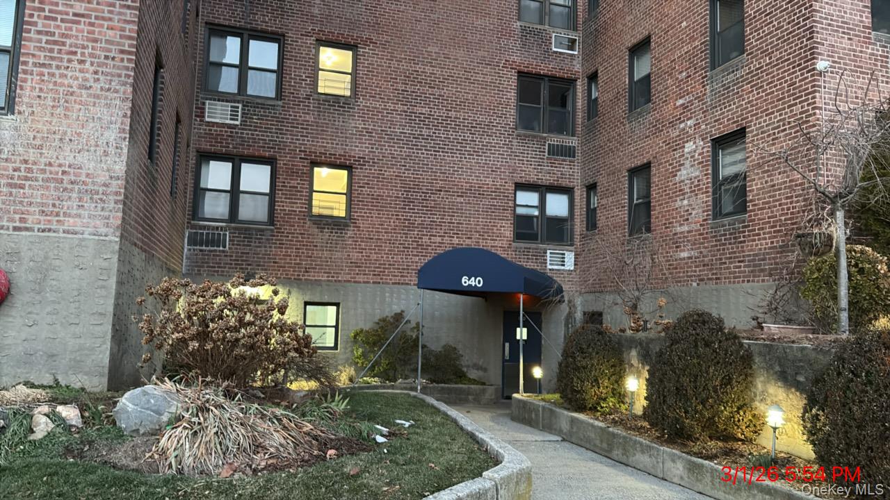 640 Pelham Road, Apt 6-F, New Rochelle, NY 10805