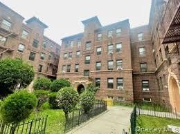 6140 Saunders street, Apt C15, Rego Park, NY 11374
