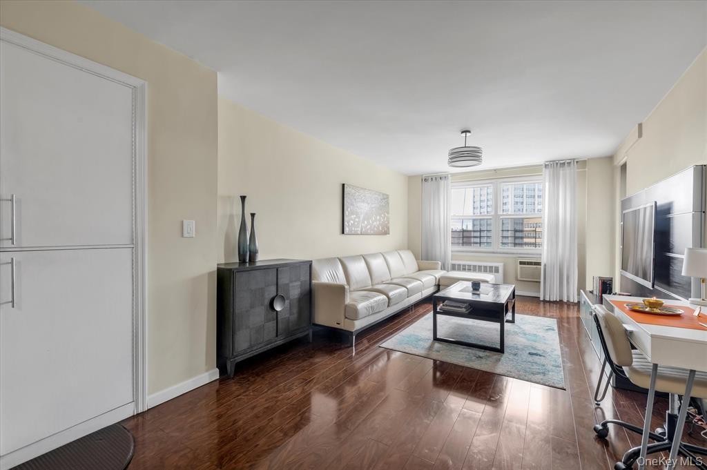 61-15 97th Street, Apt 6-A, Rego Park, NY 11374