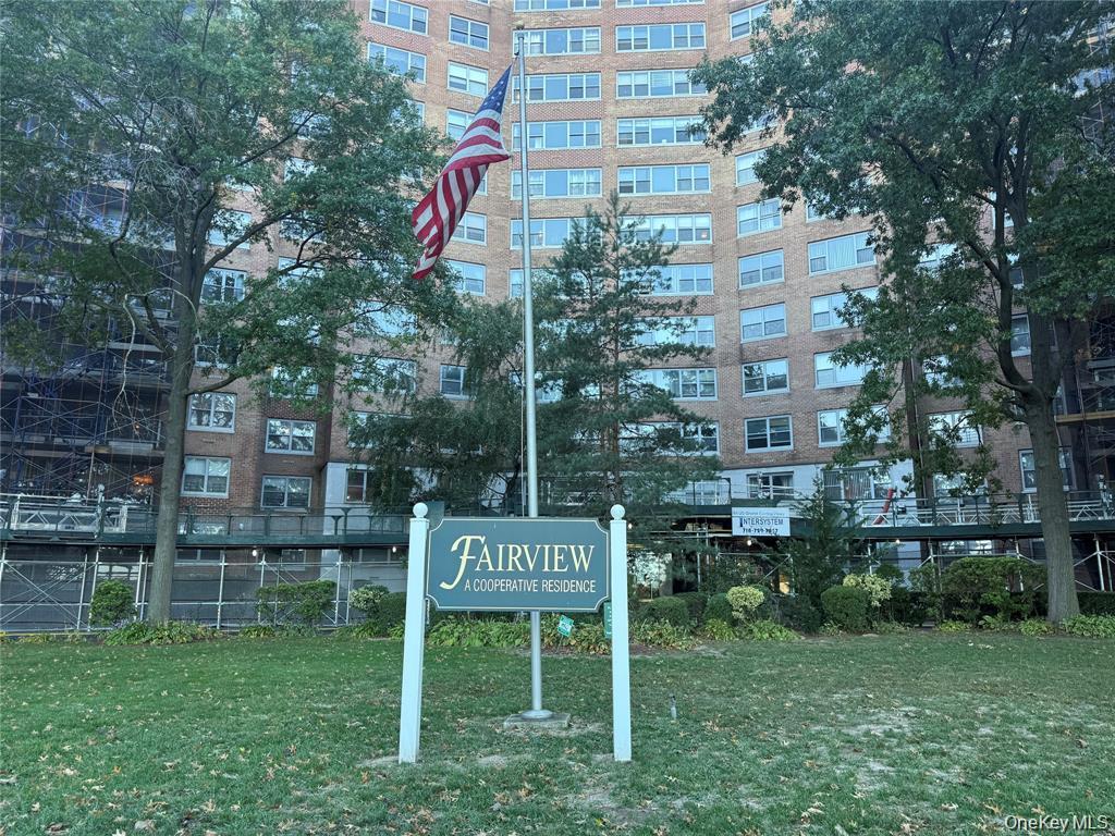 61-20 Grand Central Parkway, Apt C 1205, Forest Hills, NY 11375