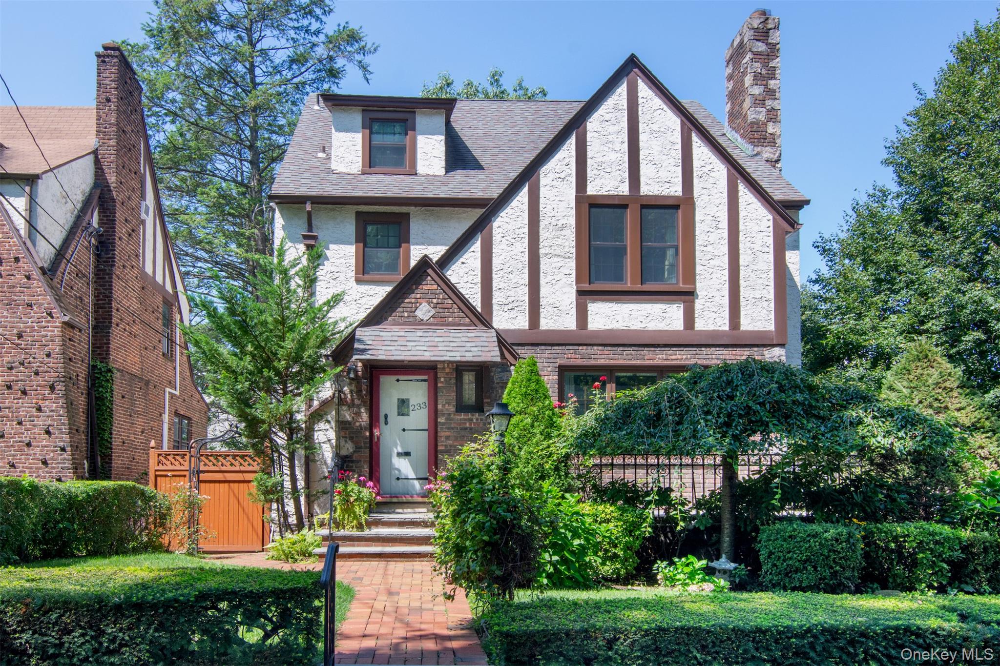 233 Kneeland Avenue, Yonkers, NY 10705