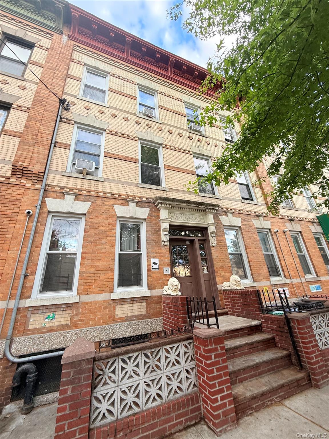 3022 44th Street, Astoria, NY 11103