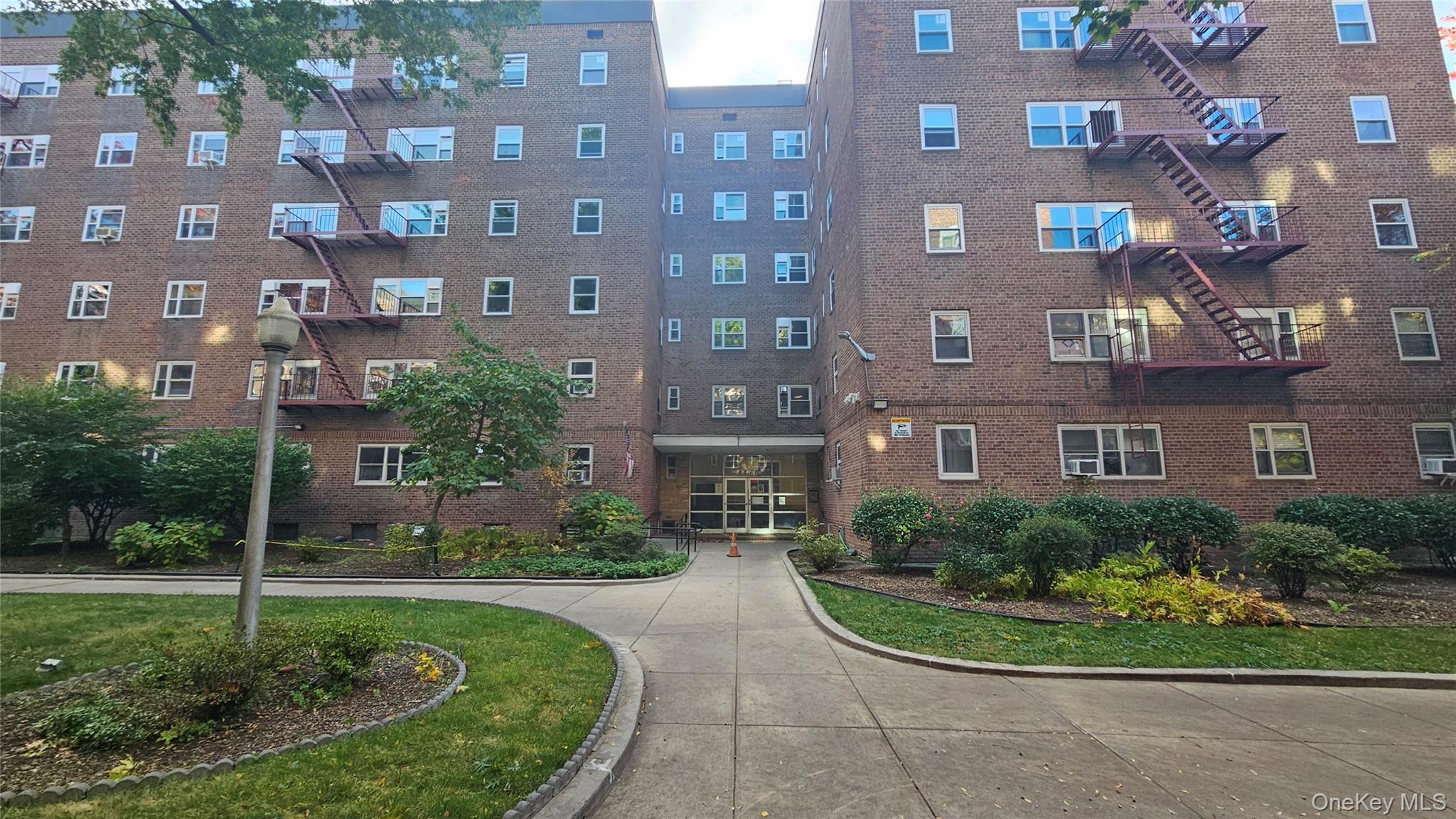 44-69 Kissena Boulevard, Apt 4-M, Flushing, NY 11355