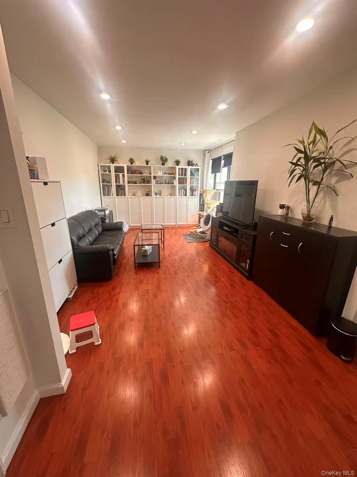 139-15 28th Road, Apt 6-G, Flushing, NY 11354