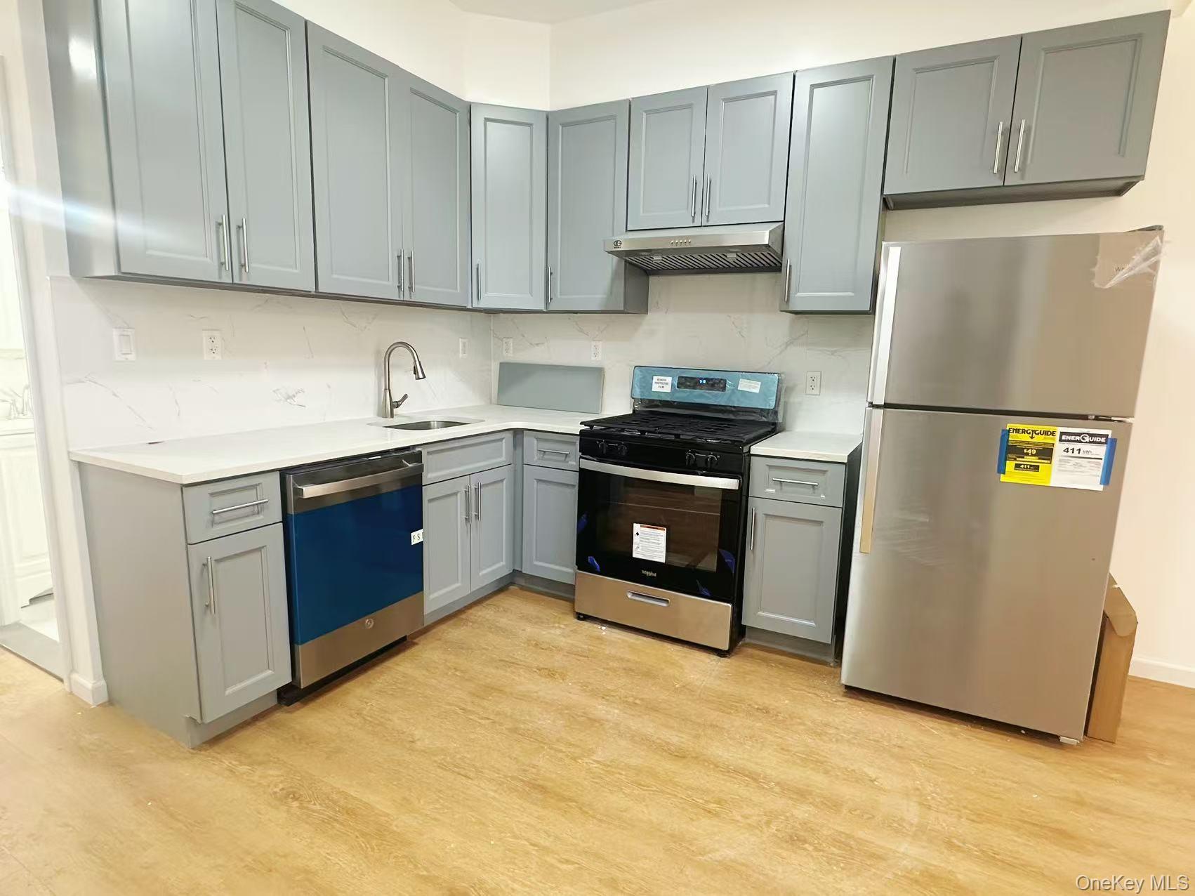 30-87 Steinway Street, Apt 2-FL, Astoria, NY 11103
