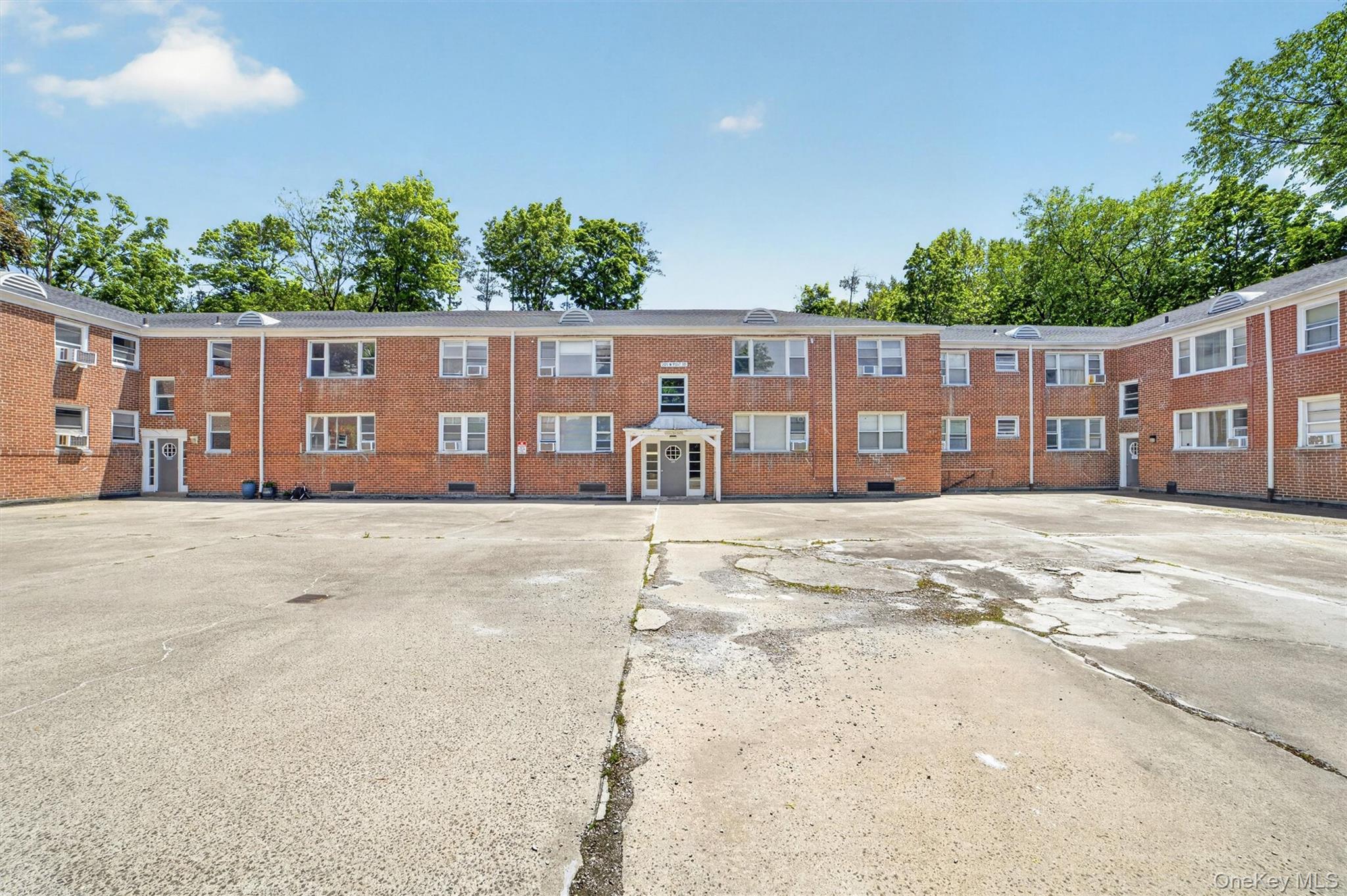 205 West Post Road, Apt E-1-O, White Plains, NY 10606