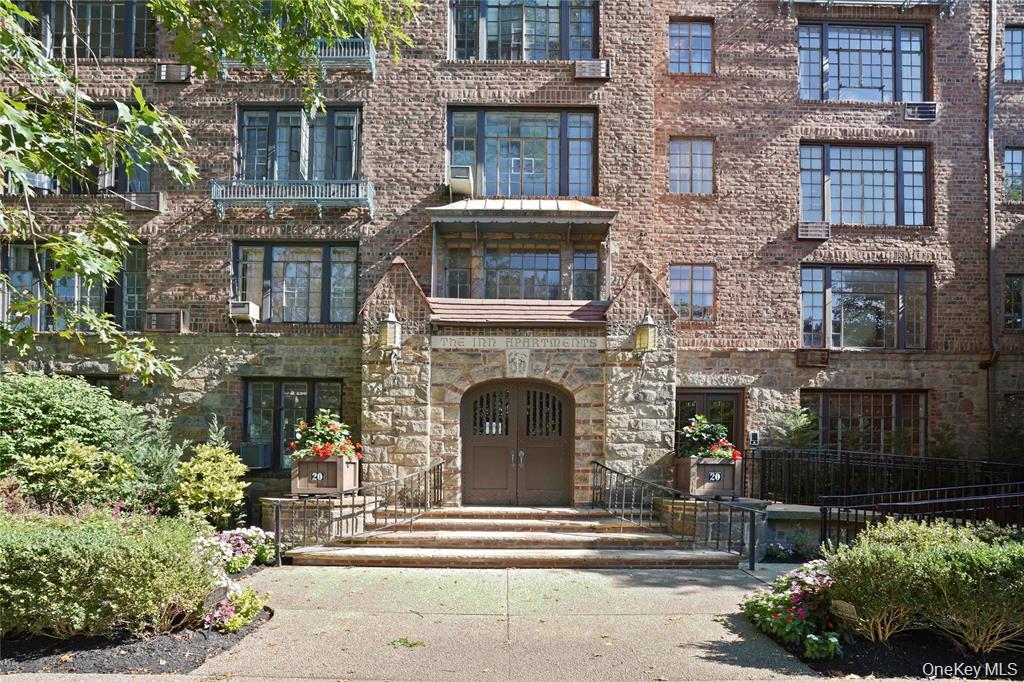 20 Continental Avenue, Apt 1-G, Forest Hills, NY 11375