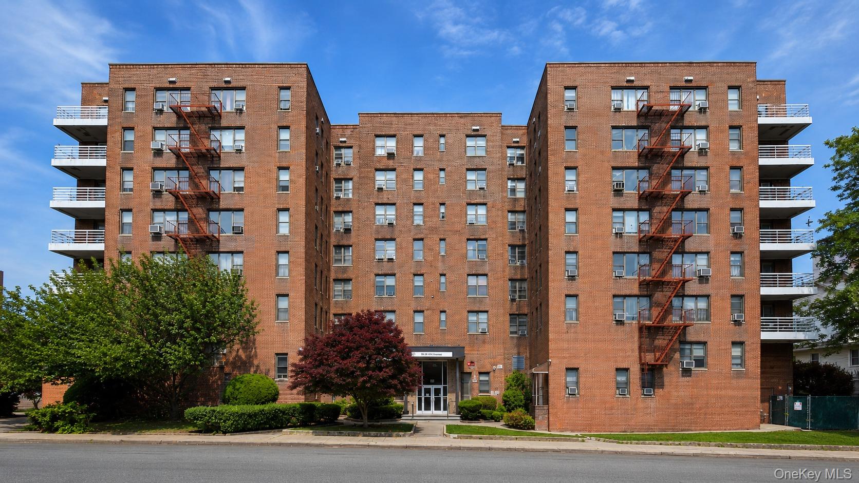 11 Bronx River Road, Apt 1-M, Yonkers, NY 10704