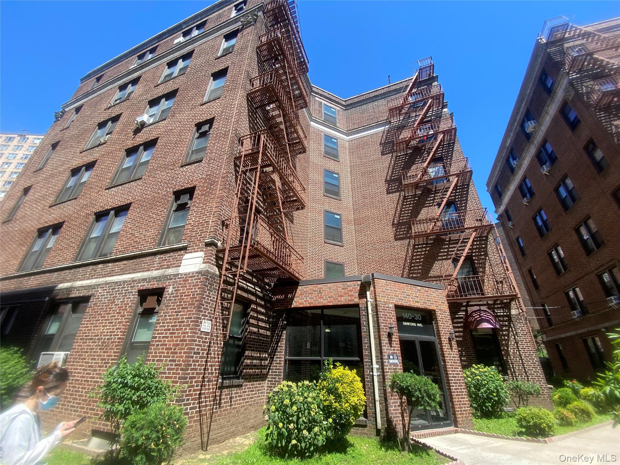 140-30 Sanford Avenue, Apt 5-A, Flushing, NY 11355