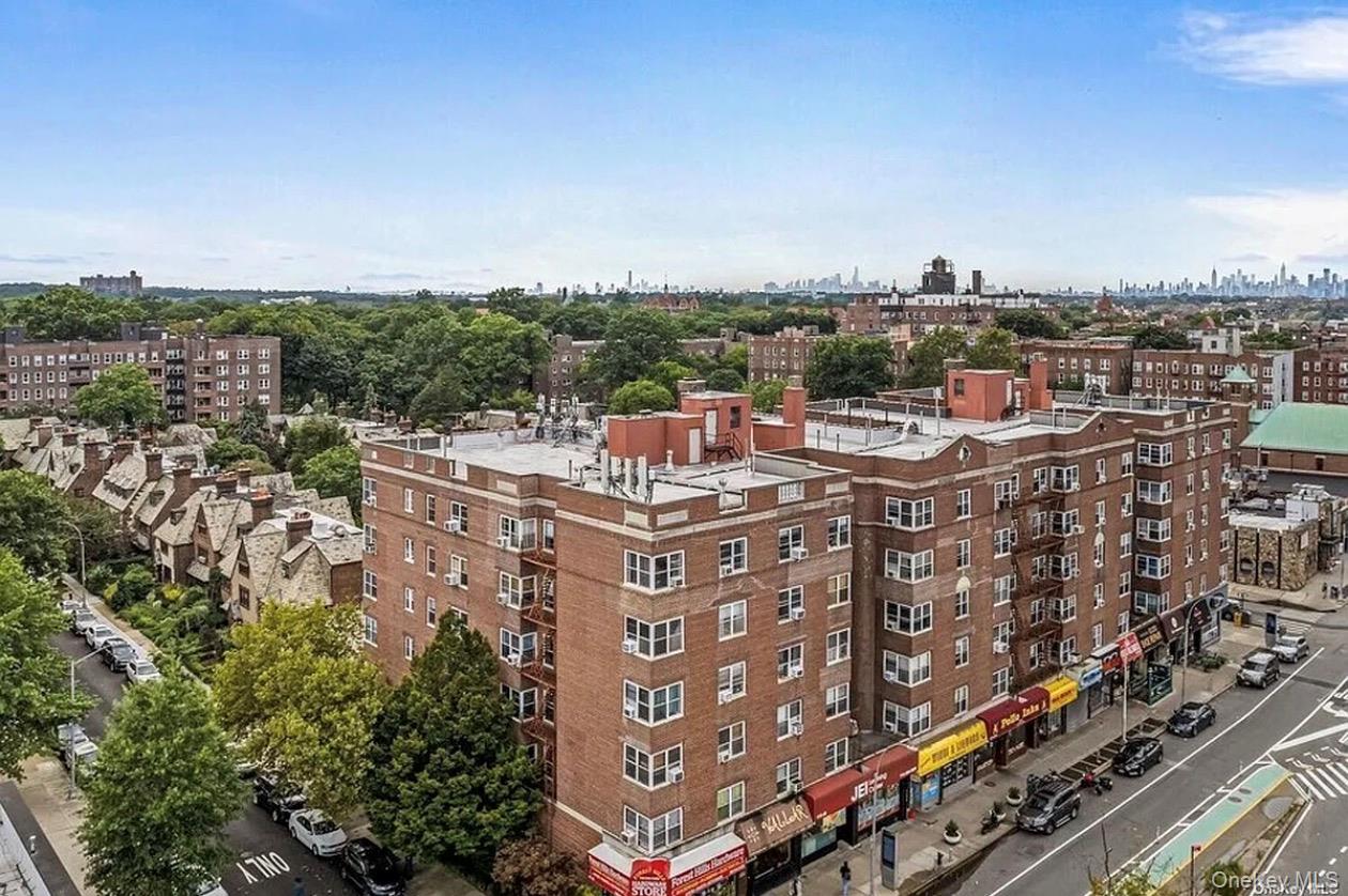 111-45 76th drive, Apt F2, Forest Hills, NY 11375