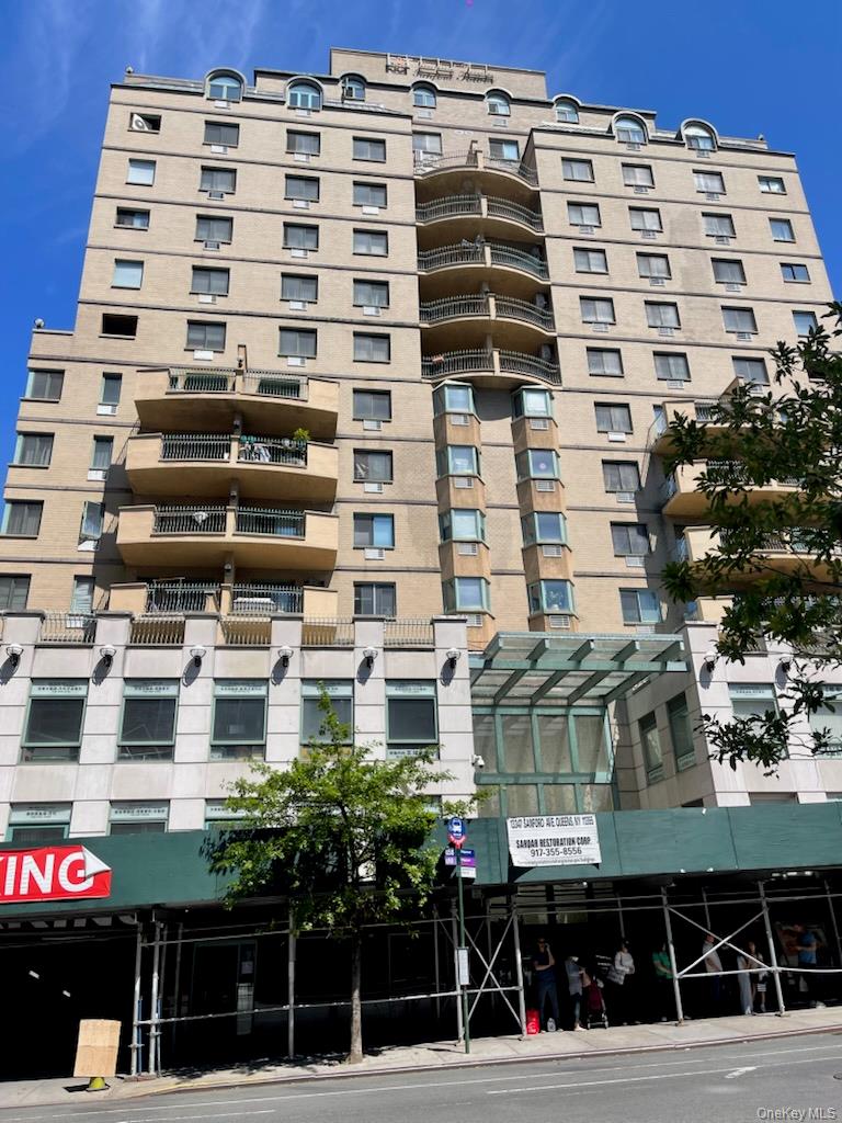133-47 Sanford Avenue, Apt 11-A, Flushing, NY 11355