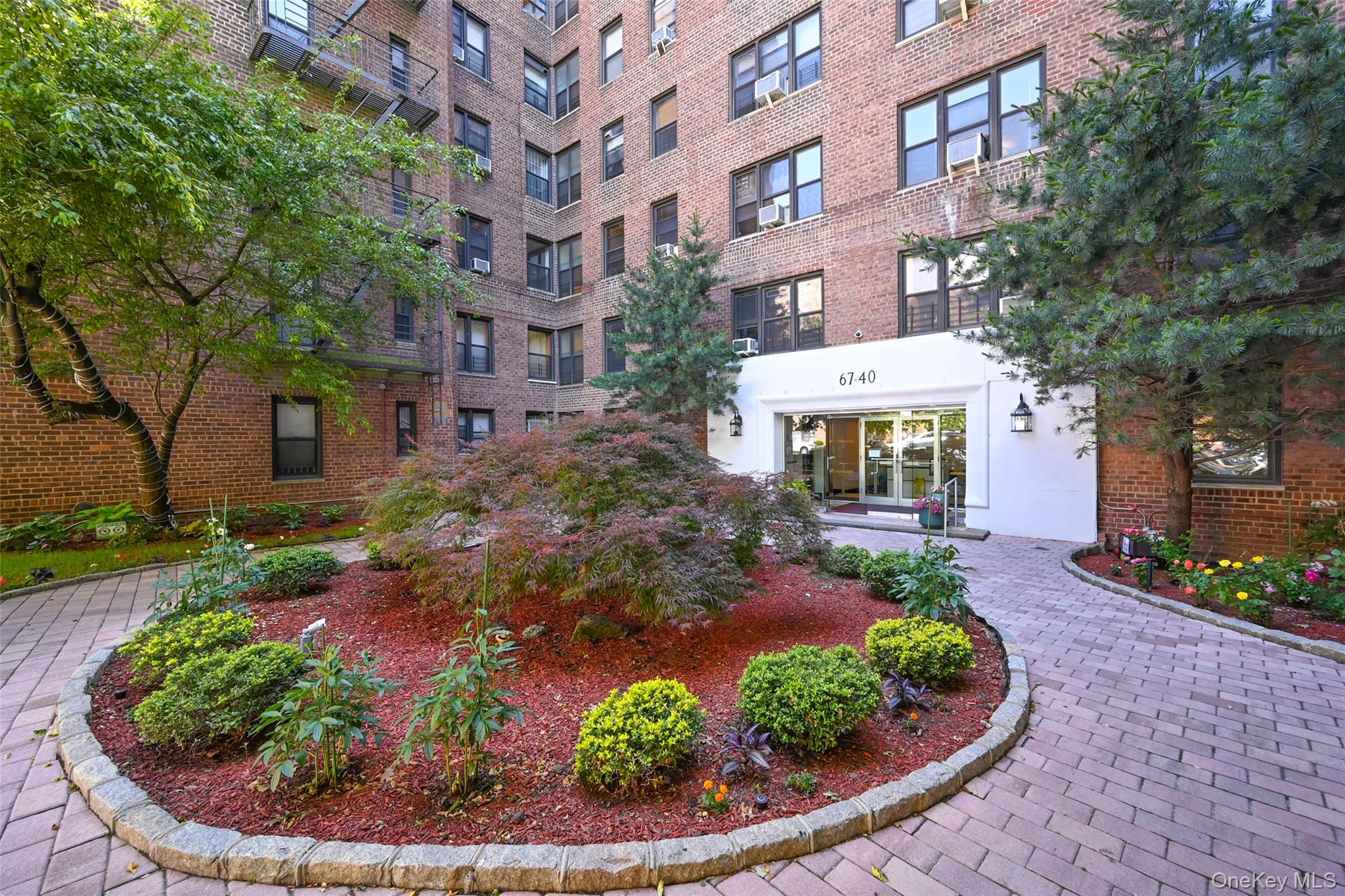 67-40 Yellowstone Boulevard, Apt 4-M, Forest Hills, NY 11375