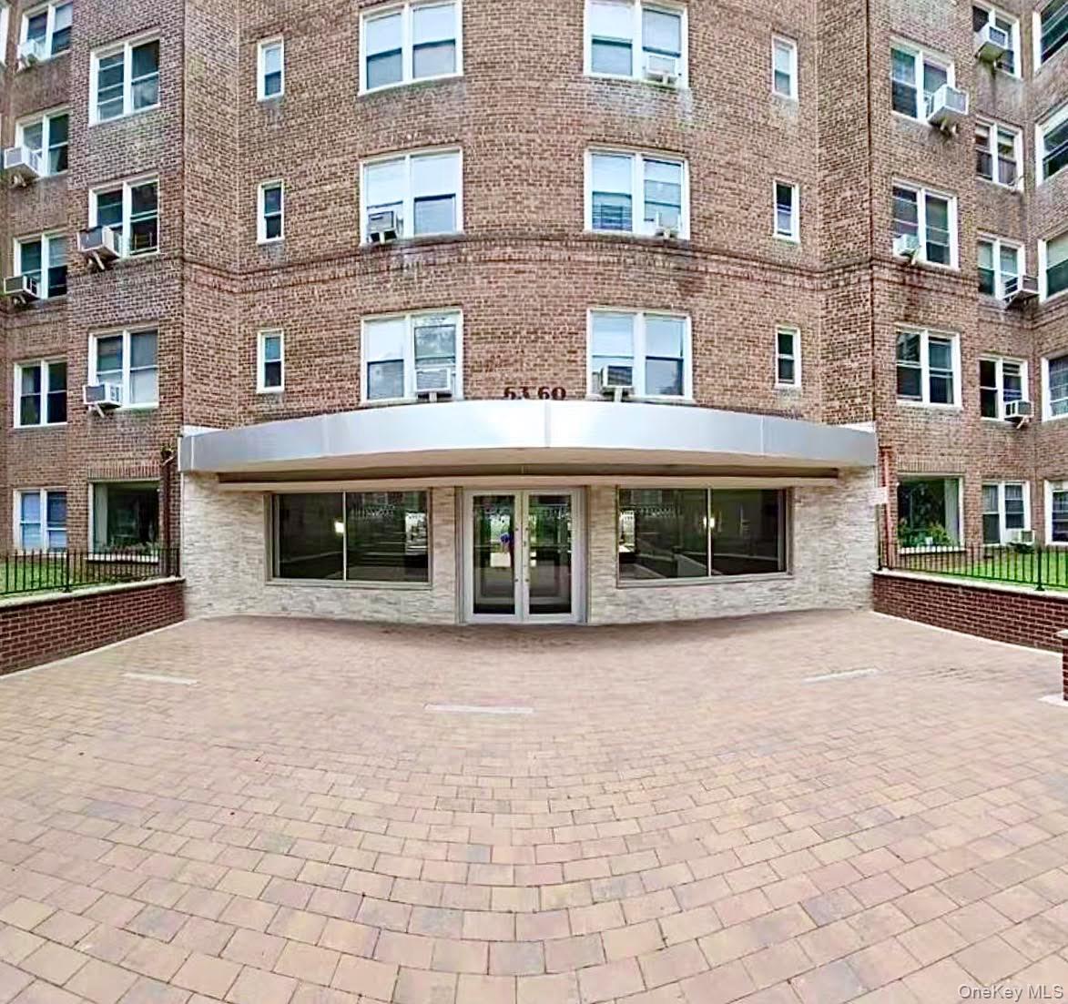 6360 102nd Street, Apt F14, Rego Park, NY 11374