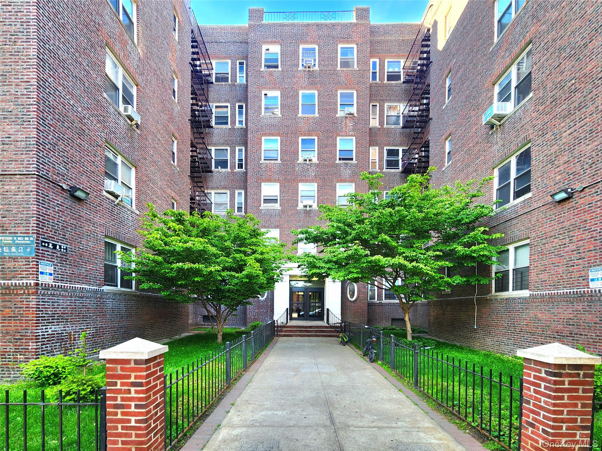 143-07 Sanford Avenue, Apt 1-K, Flushing, NY 11355