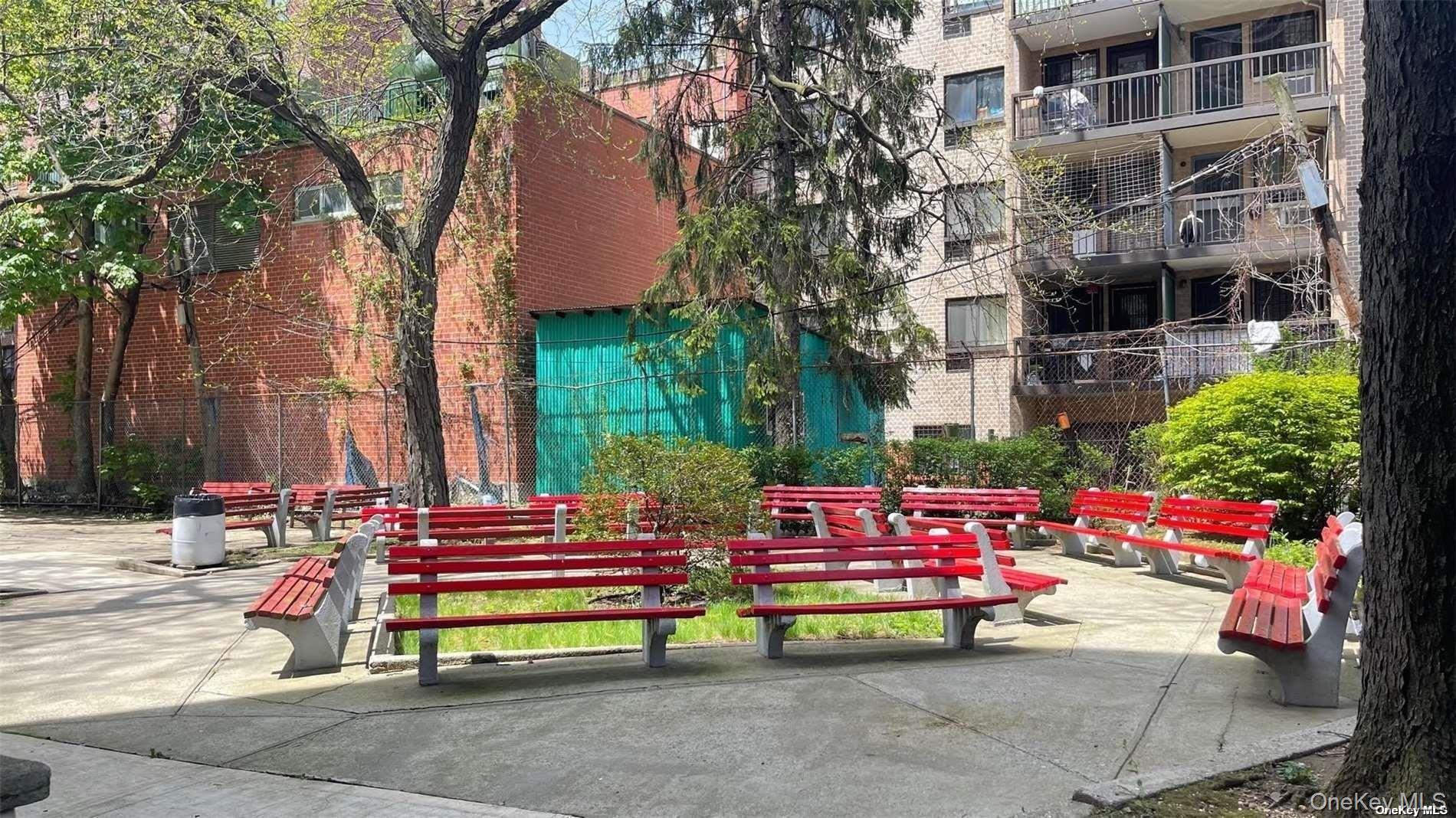 142-05 Roosevelt Avenue, Apt 721, Flushing, NY 11354