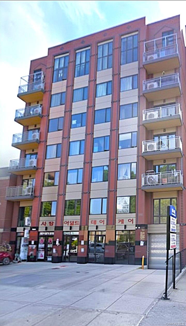 14456 Roosevelt Avenue, Apt 5-A, Flushing, NY 11354