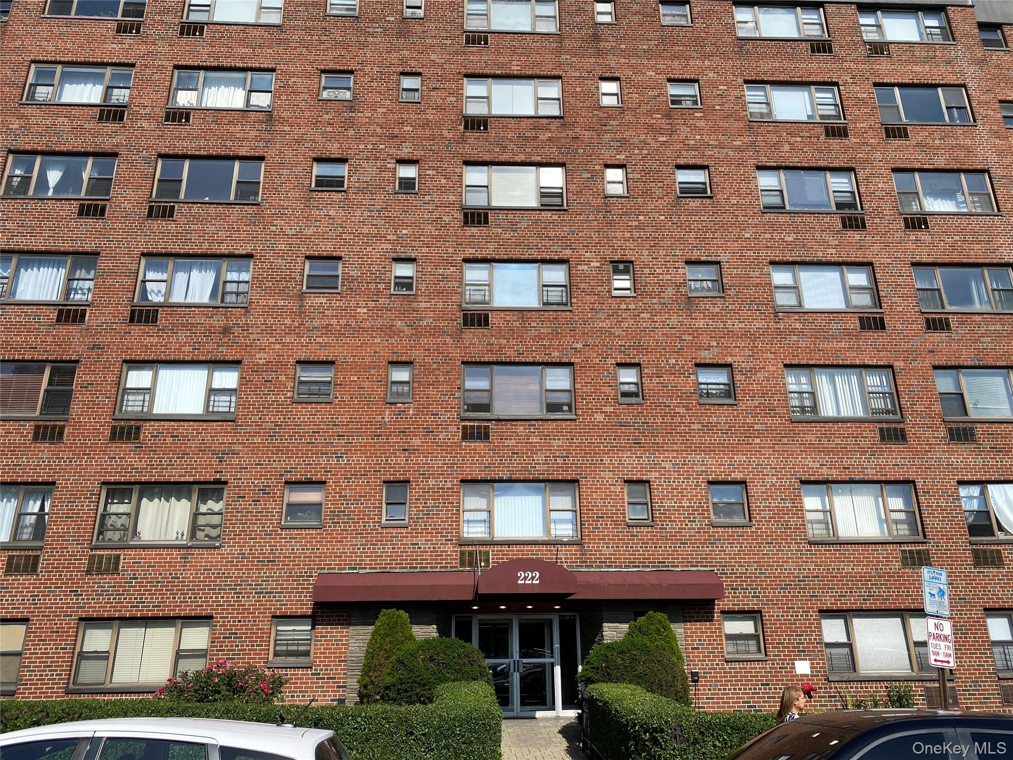 222 N Broadway, Apt 6-B, Yonkers, NY 10701