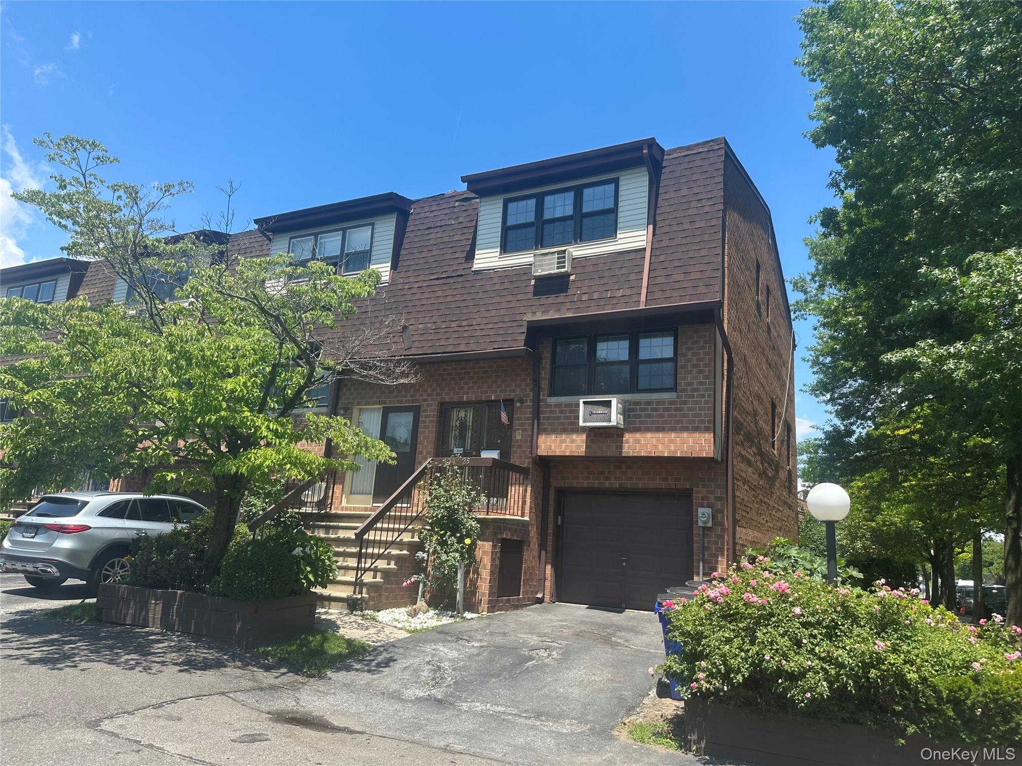 120-25 Ketch Court, Apt 35, Flushing, NY 11356