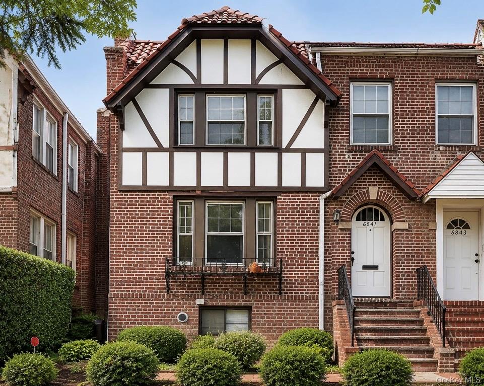 68-41 Dartmouth Street, Forest Hills, NY 11375