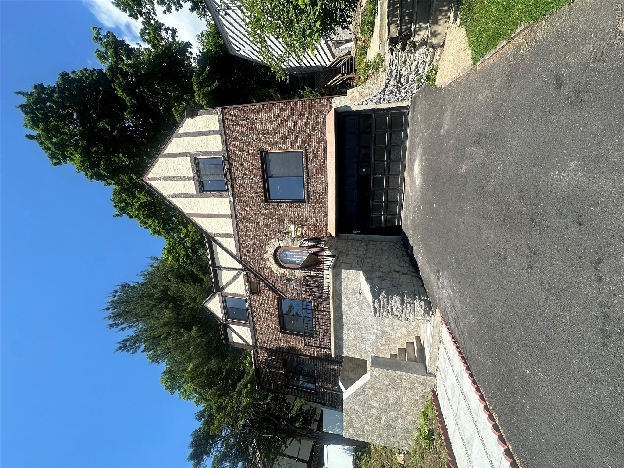 55 Brookdale Drive, Yonkers, NY 10710