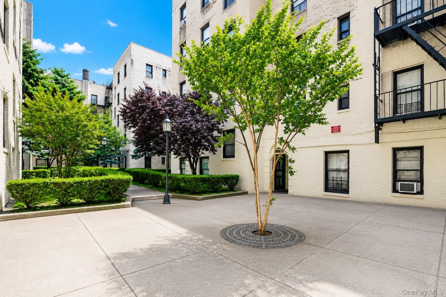 21-15 33st, Apt 4, Astoria, NY 11105