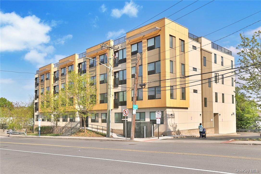 68 Lake Street, Apt 305, White Plains, NY 10603