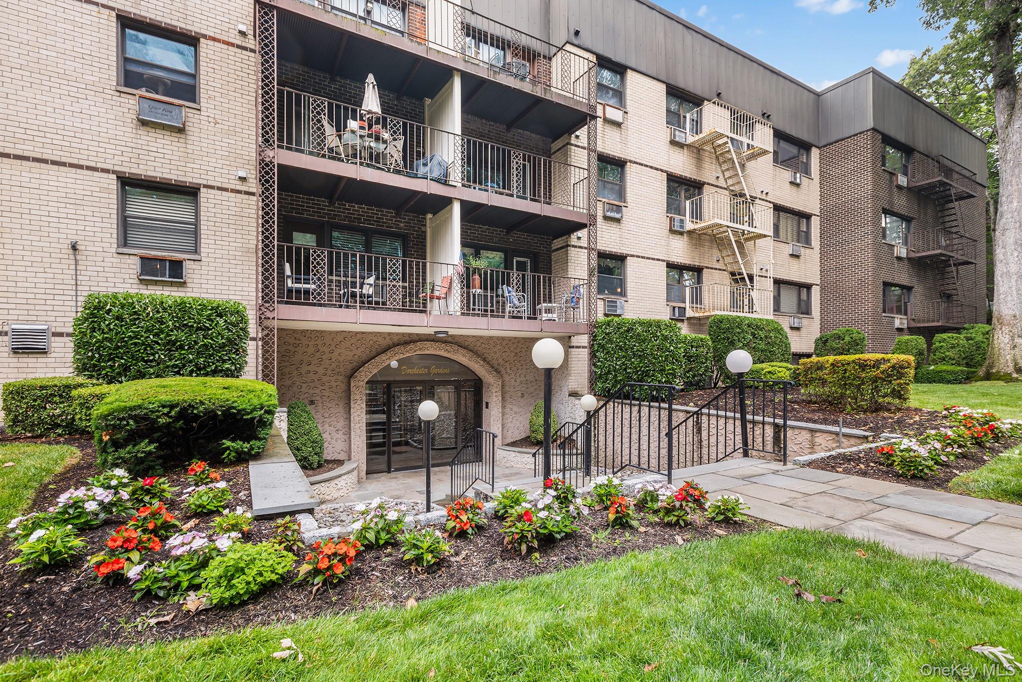 2241 Palmer Avenue, Apt 3-E, New Rochelle, NY 10801