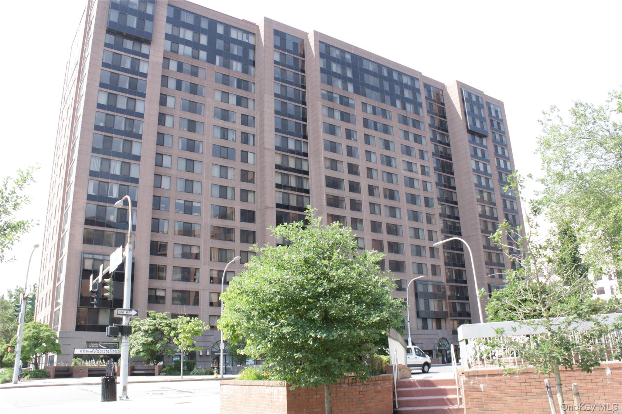 4 Martine Avenue, Apt 905, White Plains, NY 10606