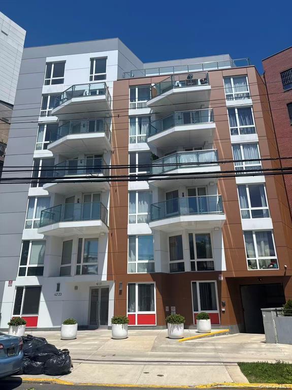 4223 Parsons Boulevard, Apt 5-D, Flushing, NY 11355