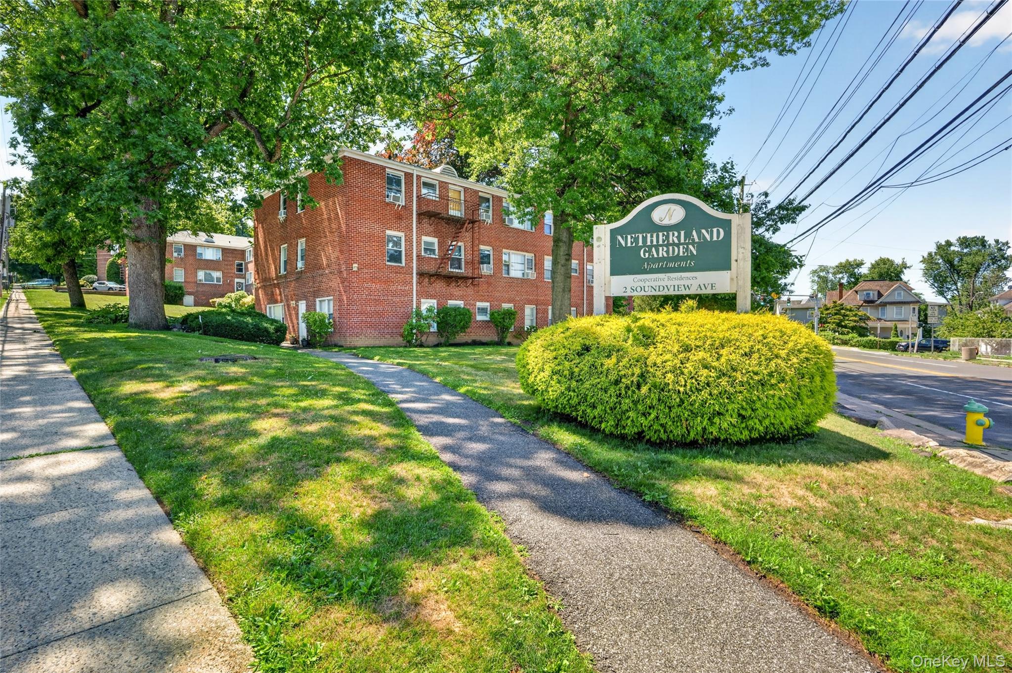 205 West Post Road, Apt 1-N, White Plains, NY 10606