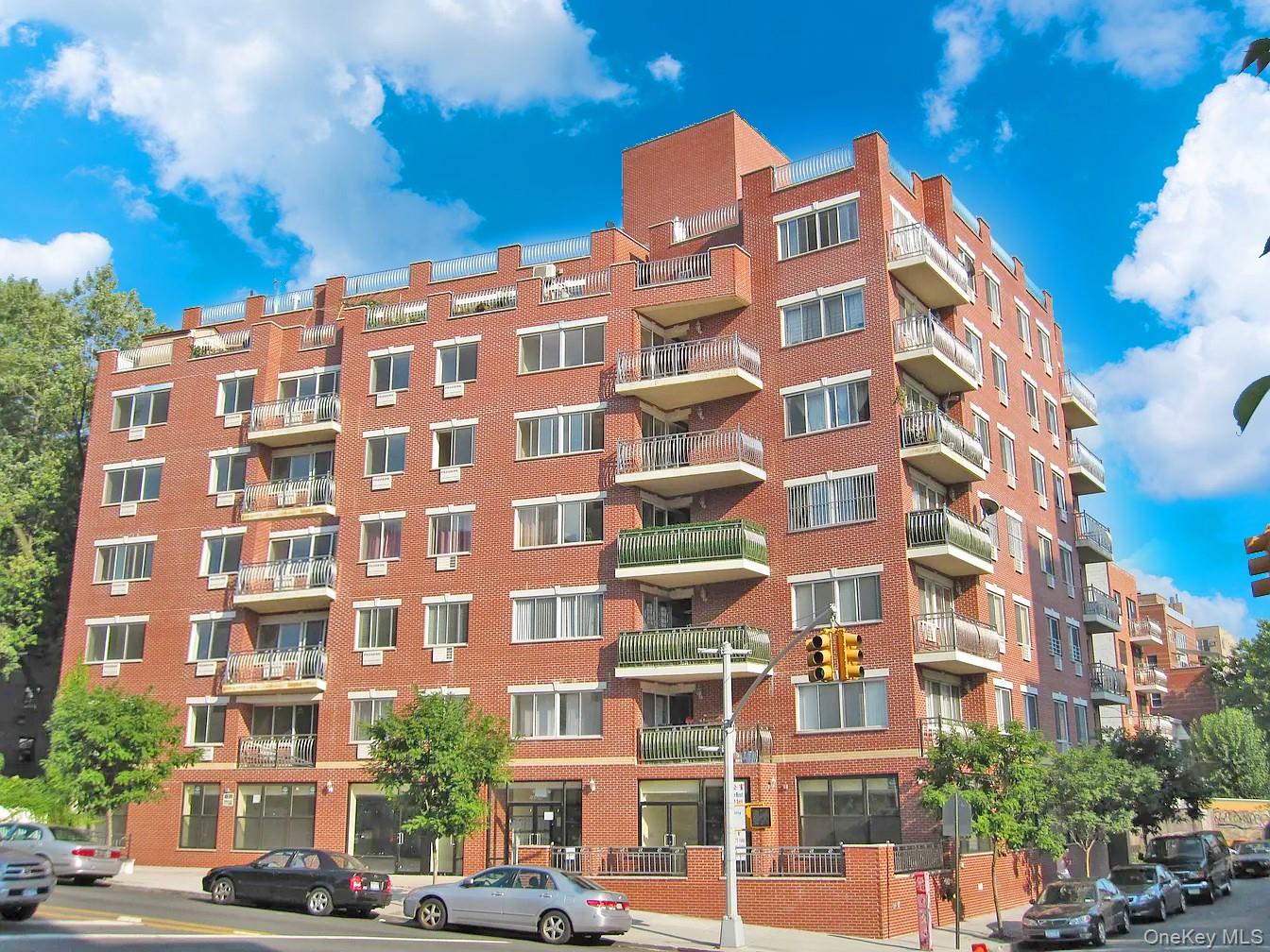 13708 S 31st Road, Apt 5-D, Flushing, NY 11354