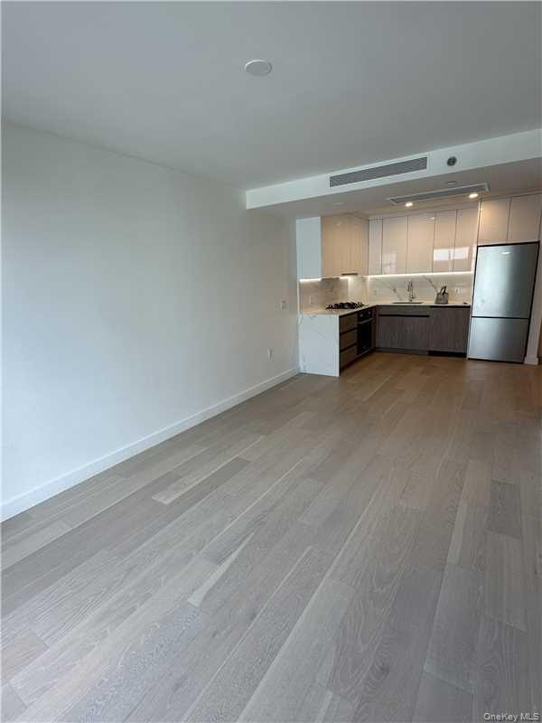 144-49 Northern Boulevard, Apt 520, Flushing, NY 11354