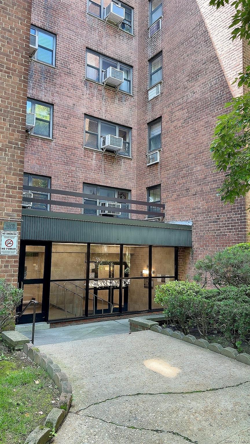 140-21 31st Road, Apt 6-C, Flushing, NY 11354
