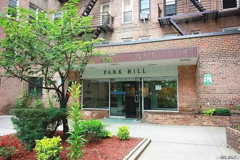 42-45 Kissena Boulevard, Apt 6-B, Flushing, NY 11355