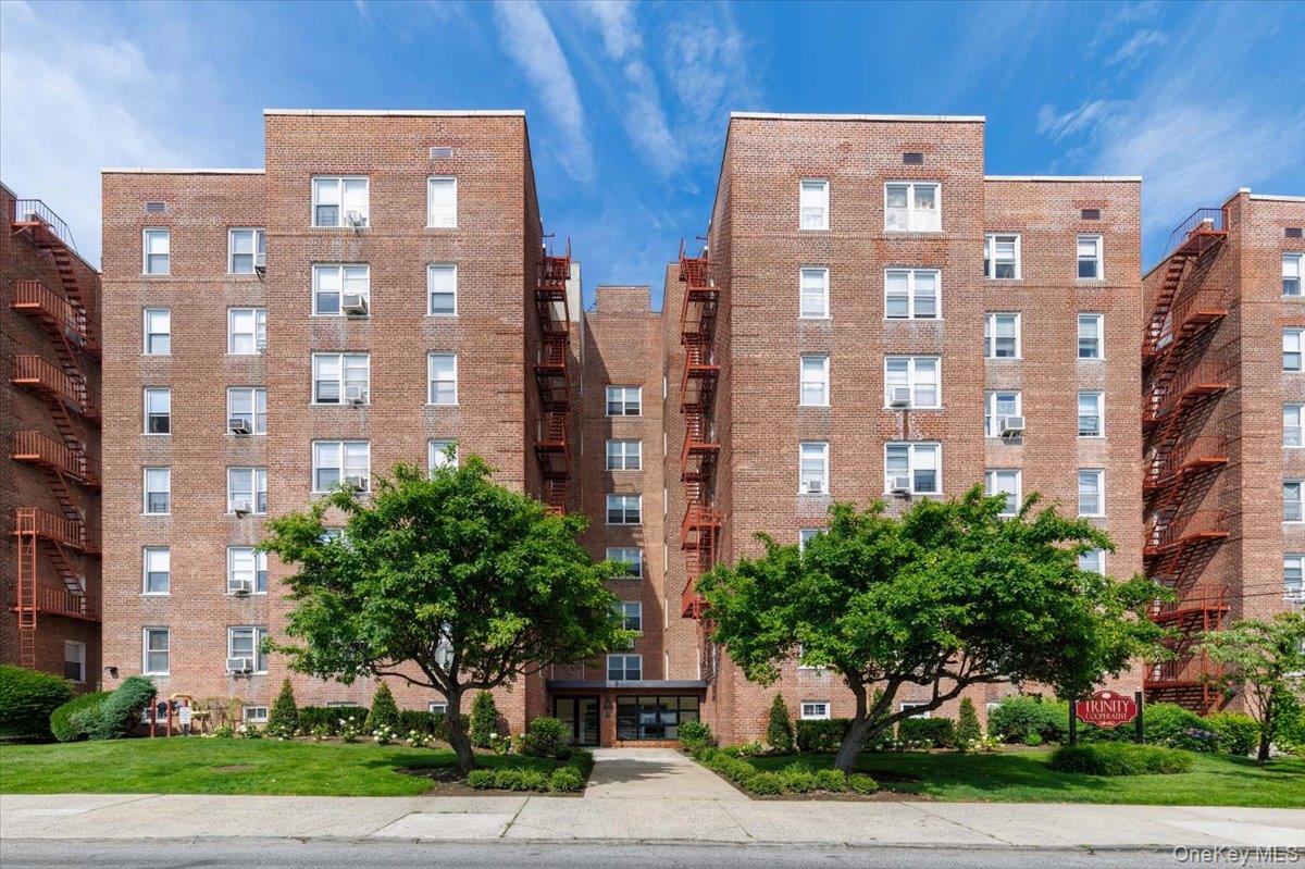 126 Church Street, Apt 6-C, New Rochelle, NY 10805